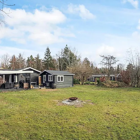 Сasa de vacaciones 4 Star In *