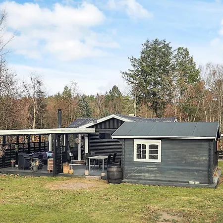 4 Star In Сasa de vacaciones Hals